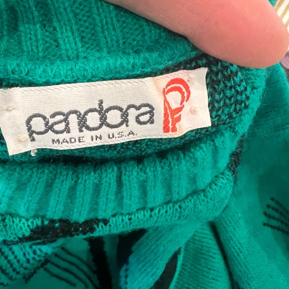 VTG Green and Black Geometric Women's Sweater By PANDORA - Picture 6 of 11